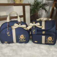 Postagem de Conjunto Bolsas Maternidade Luxo do Brasil para Londres